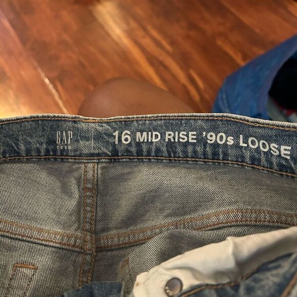 New Girls Gap Jeans - Picture 3 of 4